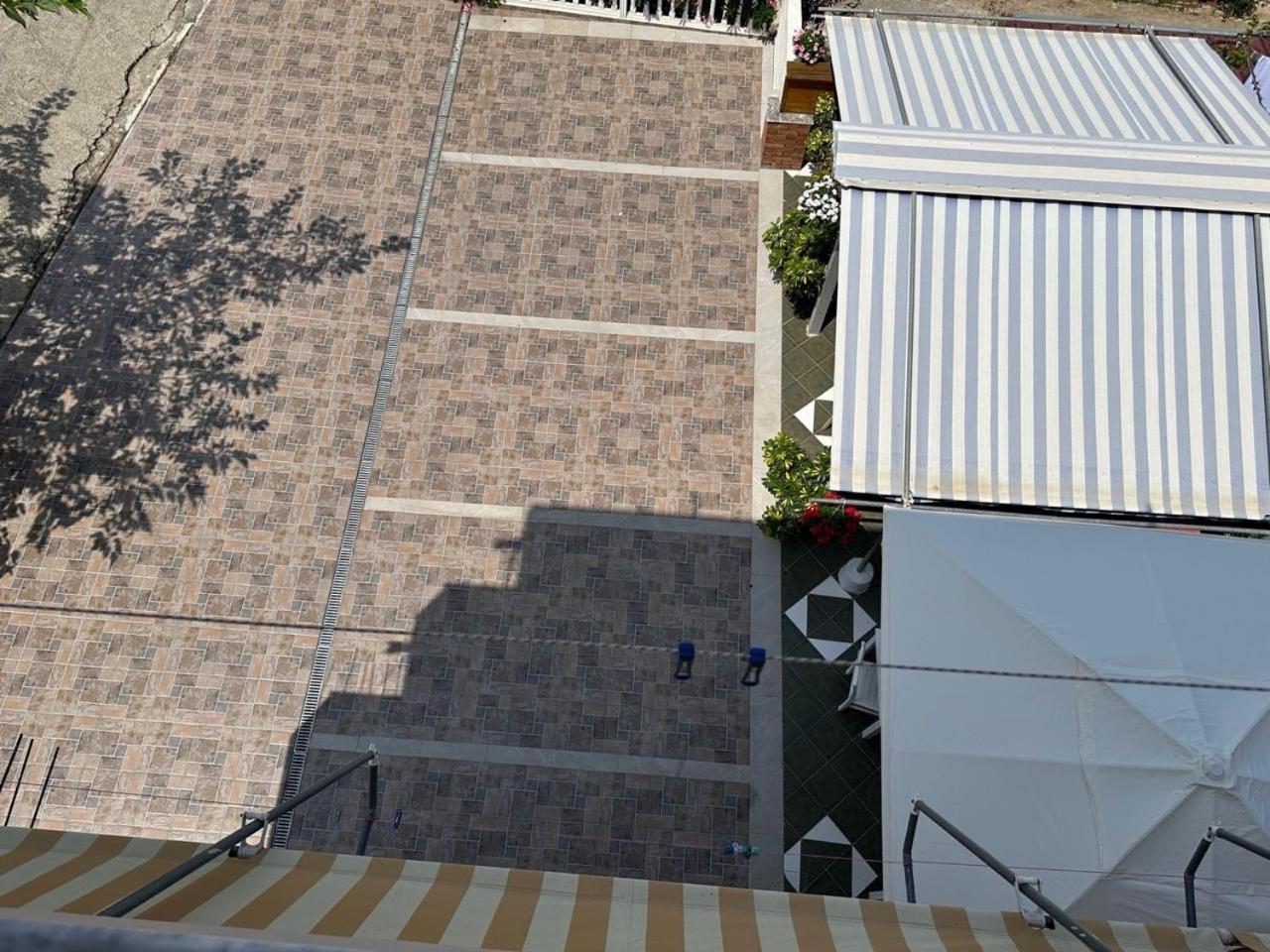 Eid Mar Pansiyon Avlonya Dış mekan fotoğraf